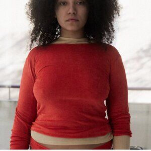 Baserange OMO Tee longsleeve in mino red. Size Small